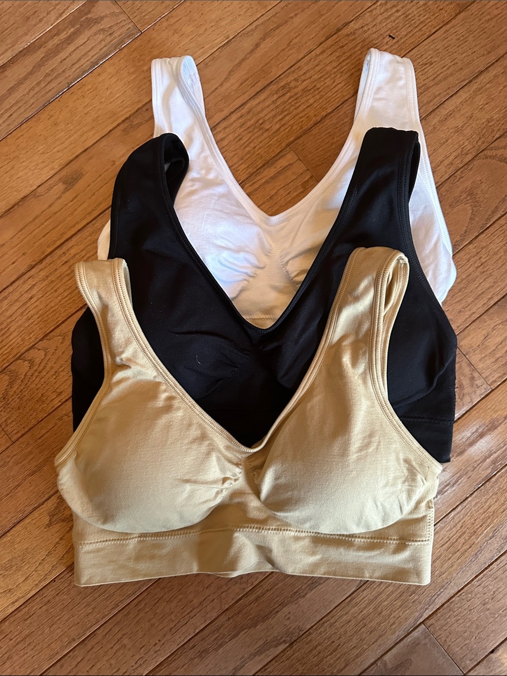 Everyday Wireless V-Neck Sports Bra Pack — Nude, Black & White